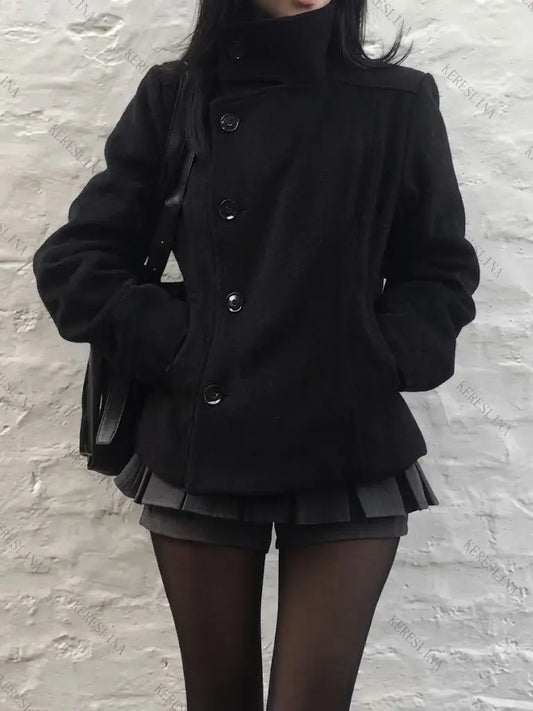 The Coat That Turns Any Simple Outfit Into a Complete, Sophisticated Look in Seconds